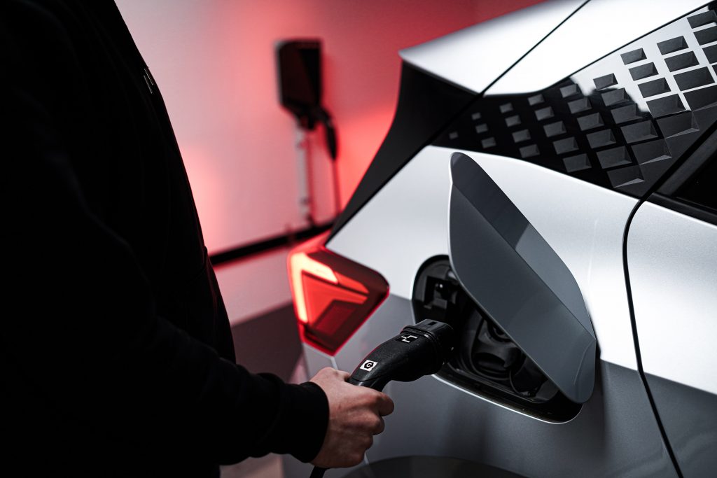 E-Auto laden am eigenen Stellplatz (mit HEIMLADEN Wallbox-Abo)