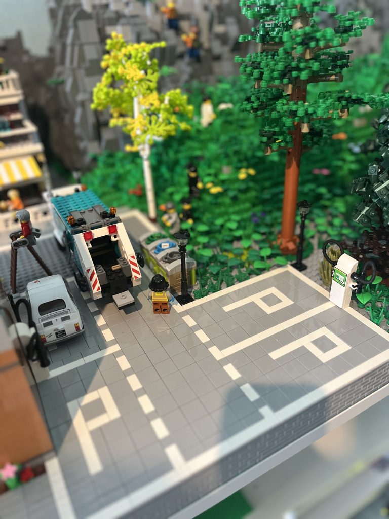 Neue Ladesäulen auf dem Schloßparkplatz